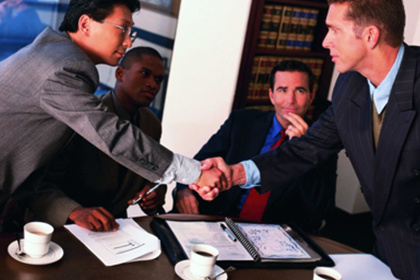 欠款人拒不还款，如何向法院提起诉讼？